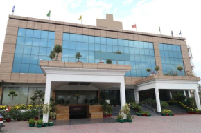 Гостиница Hotel Shagun Chandigarh Zirakpur  Chandigarh